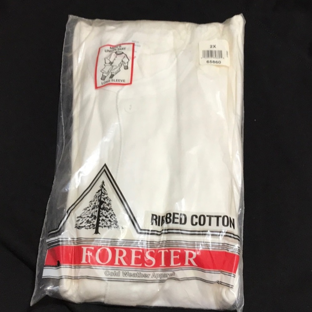 Men’s 100% cotton union suit. Some discoloration and fading from age.